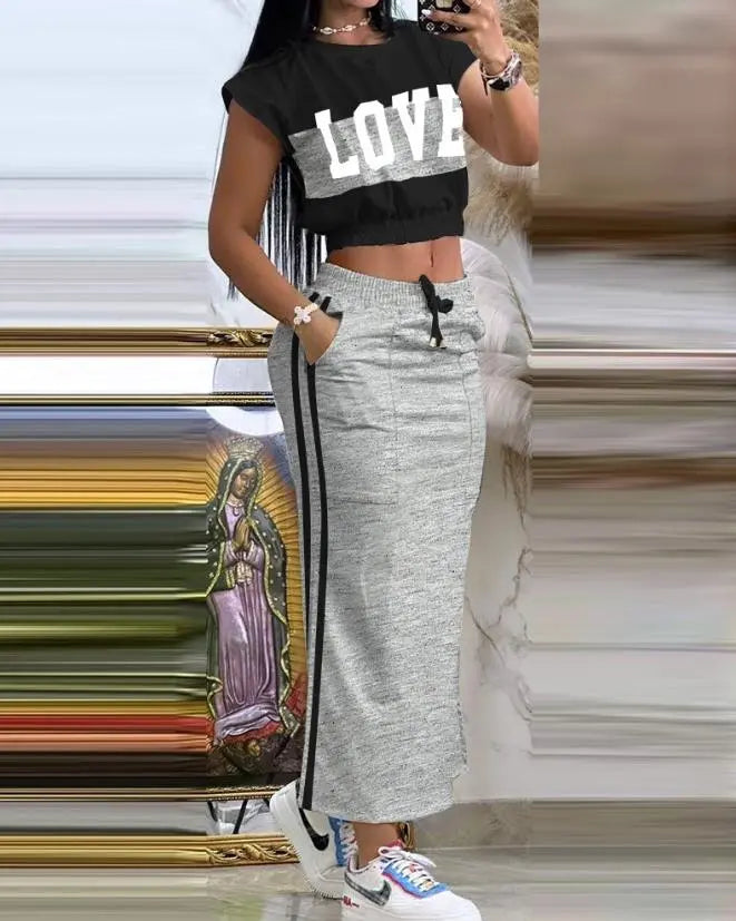 חליפת חצאית LOVE - DONNA
