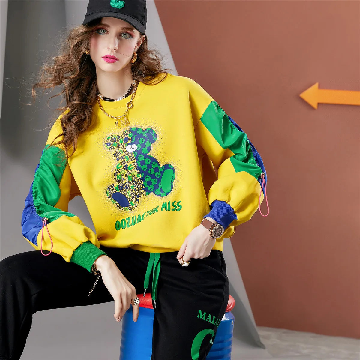 סווטשירט פלאשי שיק