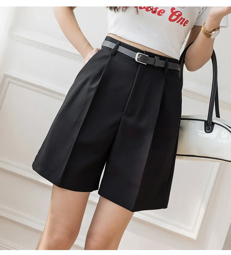 donnafashion.co - אופנת נשים - מכנסי נשים - מכנס קצר אלגנט יוקי