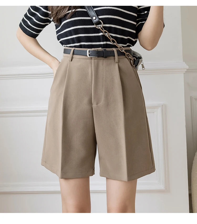 donnafashion.co - אופנת נשים - מכנסי נשים - מכנס קצר אלגנט יוקי