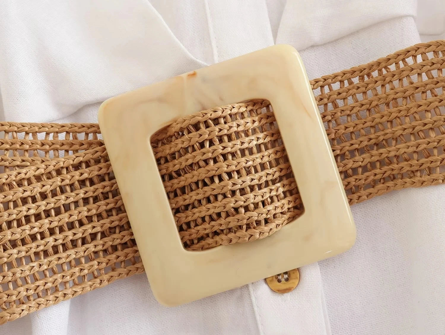 donnafashion.co - אופנת נשים - שמלות - שמלה לבנה עומר