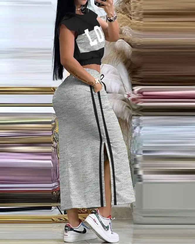 חליפת חצאית LOVE - DONNA